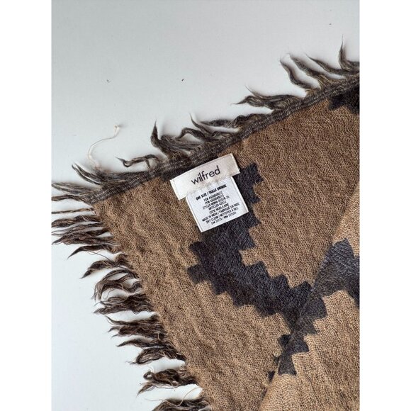 Aritzia WILFRED Scandi Diamond Mosaic Wool Fringed Rectangle Blanket Scarf - Picture 7 of 11